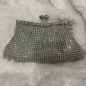 STUNNING RHINESTONE CLUTCH
